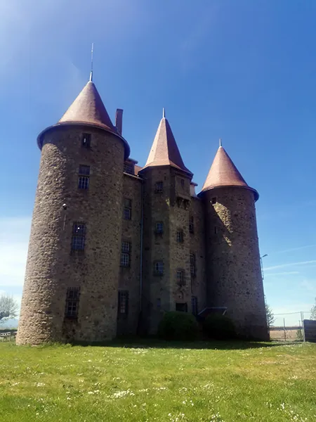 Chateau de Montfort - - Auvergne - Nosvacances